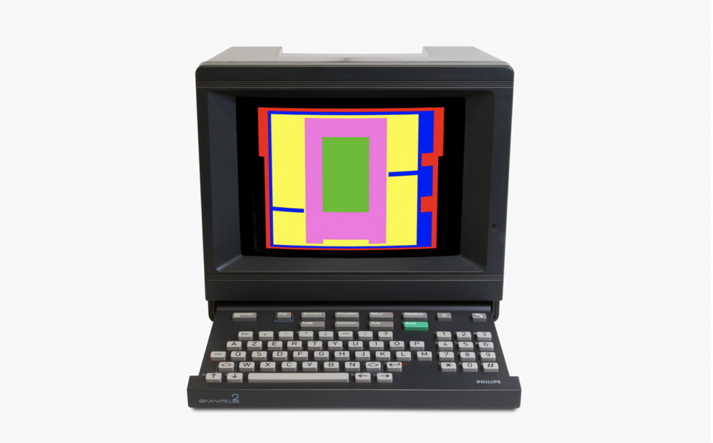 One of the first digital animations created for the Minitel network, a pre-Internet communications service popular in France and Brazil, that spells out a visual poem in Portuguese.